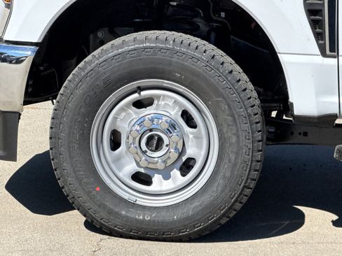 New 2026 Ford F350 XL w/ XL Chrome Package image 27