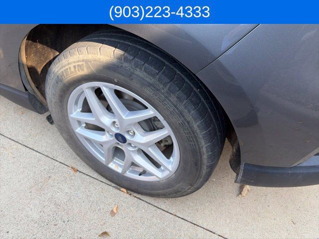 Used 2024 Ford Edge SE AWD/4WD image 5
