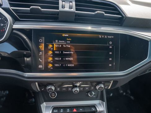 Used 2024 Audi Q3 2.0T Premium image 27