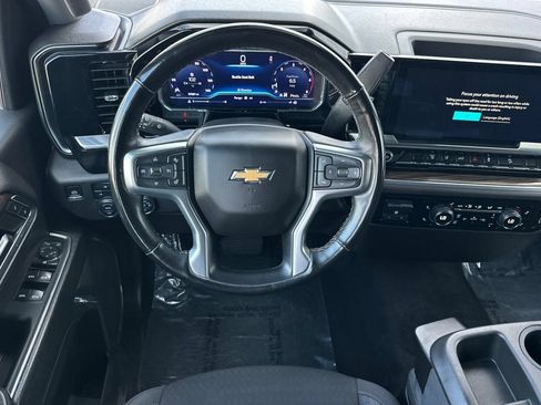 Used 2024 Chevrolet Silverado 2500 LT AWD/4WD image 17