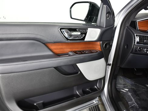 Used 2023 Lincoln Navigator L Reserve AWD/4WD image 41