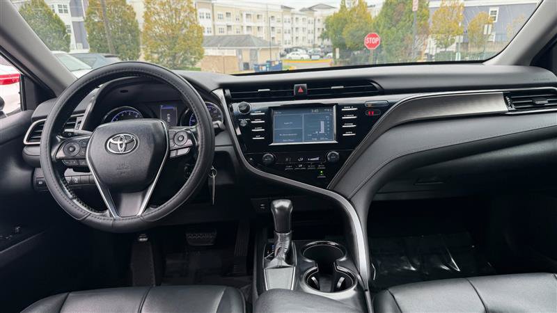 Used 2019 Toyota Camry SE FWD image 19