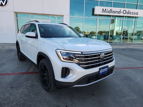 New 2026 Volkswagen Atlas SE image 1