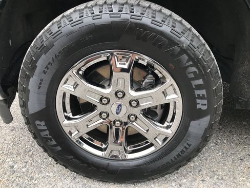 Used 2023 Ford F150 Lariat AWD/4WD image 11