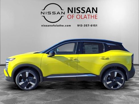 Certified 2025 Nissan Kicks SR image 22