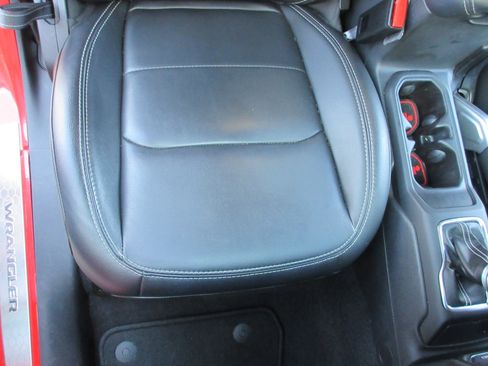 Used 2021 Jeep Wrangler Unlimited Sahara w/ Cold Weather Group image 23