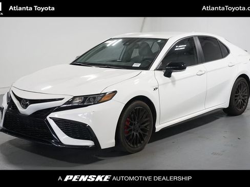 Used 2024 Toyota Camry SE w/ Convenience Package FWD image 1