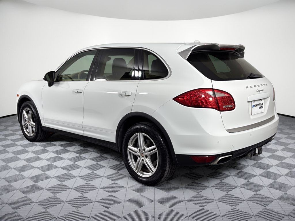 Used 2014 Porsche Cayenne Platinum Edition AWD/4WD image 3