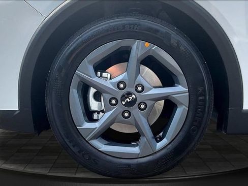 Used 2025 Kia K4 FWD image 31