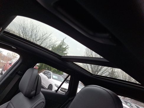 New 2025 Mercedes-Benz GLC 300 GLC 300 image 12