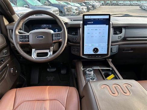 Used 2024 Ford Expedition King Ranch image 15