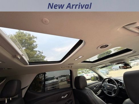Used 2019 Chevrolet Traverse Premier w/ Redline Edition FWD image 4