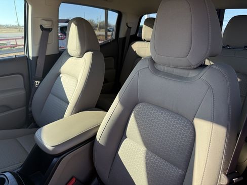 Used 2019 GMC Canyon SLE w/ Elevation Edition image 17