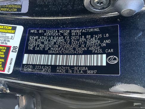 Used 2024 Lexus ES 300h w/ Premium Package image 37