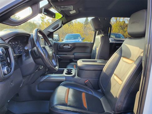 Used 2021 GMC Sierra 1500 AT4 w/ Off-Road Performance Package image 6