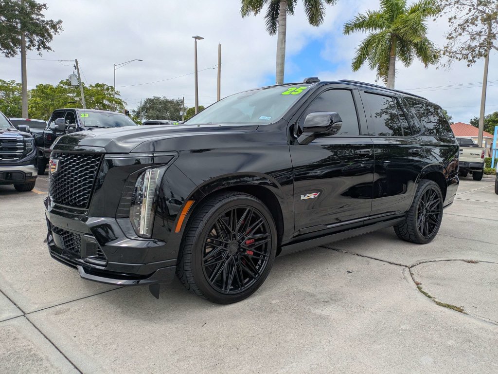 Used 2025 Cadillac Escalade V AWD/4WD image 7