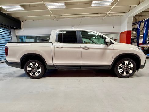 Used 2019 Honda Ridgeline RTL-T image 11
