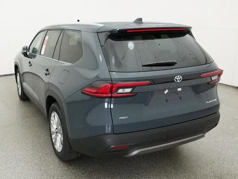 New 2026 Toyota Grand Highlander Platinum AWD/4WD image 6