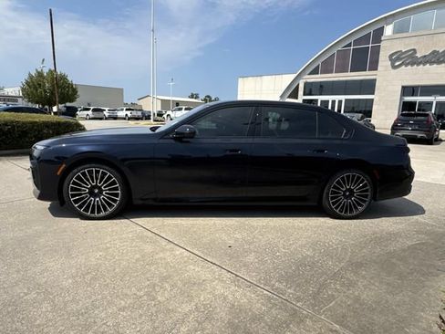 Used 2026 BMW 760i xDrive w/ Executive Package AWD/4WD image 8