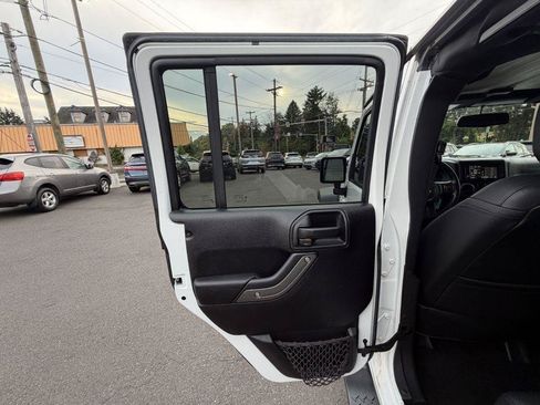 Used 2016 Jeep Wrangler Unlimited Sport w/ Quick Order Package 24S AWD/4WD image 15