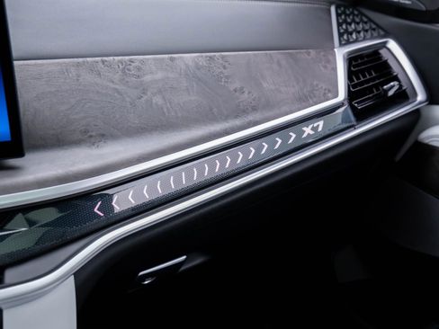 Certified 2025 BMW X7 xDrive40i w/ M Sport Package image 30