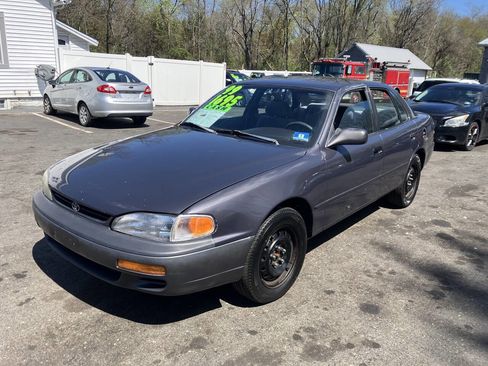 Used 1996 Toyota Camry LE FWD image 3