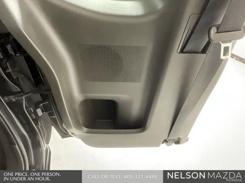 Used 2014 Nissan Frontier SV image 17