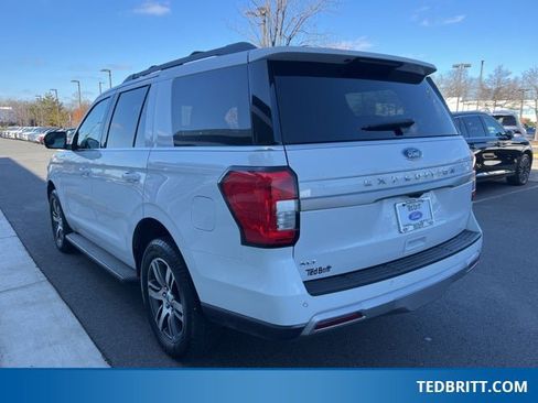 Used 2024 Ford Expedition XLT image 6