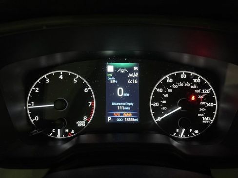 Used 2025 Toyota Corolla SE image 8