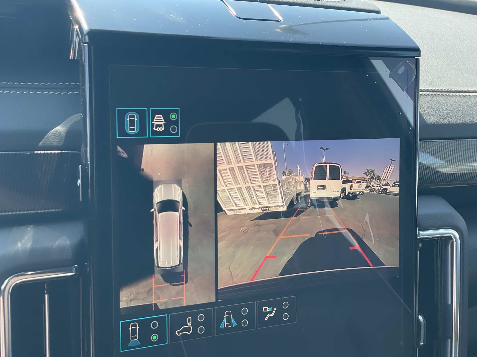 New 2026 GMC Yukon XL Elevation AWD/4WD image 15