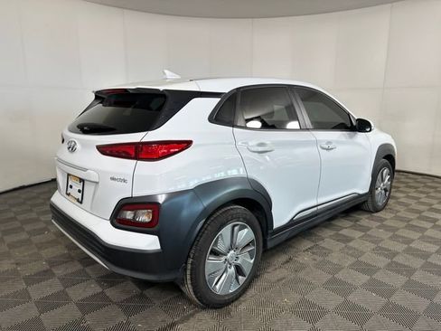 Used 2021 Hyundai Kona Limited image 3