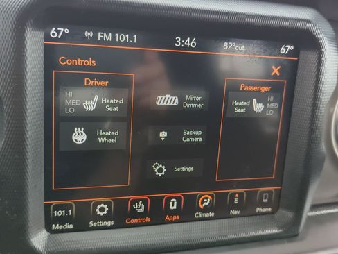 Used 2019 Jeep Wrangler Unlimited Sahara w/ Uconnect 4C Nav & Sound Group AWD/4WD image 23