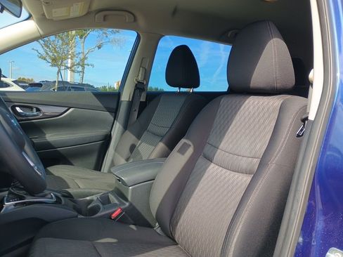 Used 2018 Nissan Rogue S image 13