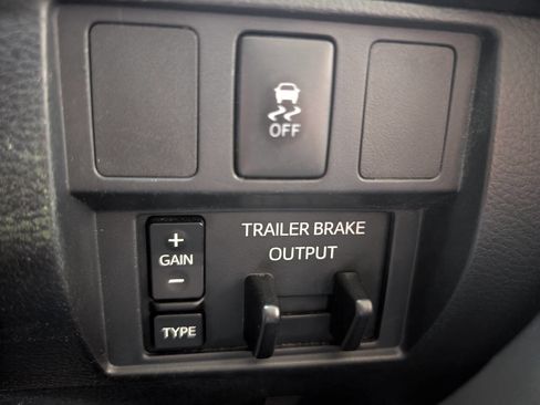 Used 2017 Toyota Tundra SR image 10