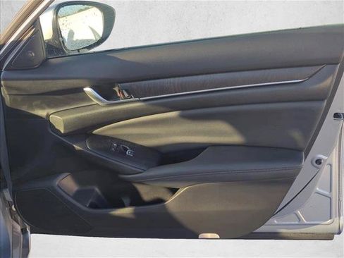 Used 2021 Honda Accord Touring image 24