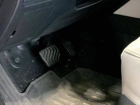 Used 2022 Mitsubishi Outlander SEL image 22