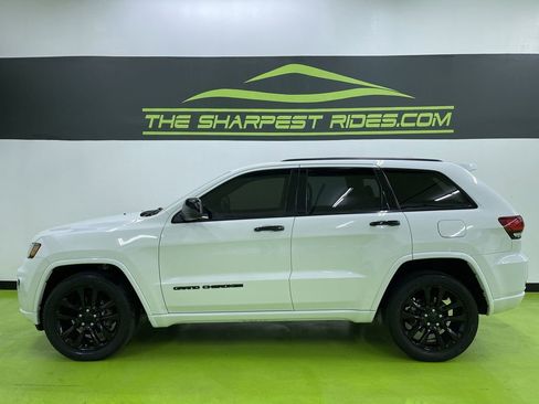 Used 2020 Jeep Grand Cherokee Altitude image 6