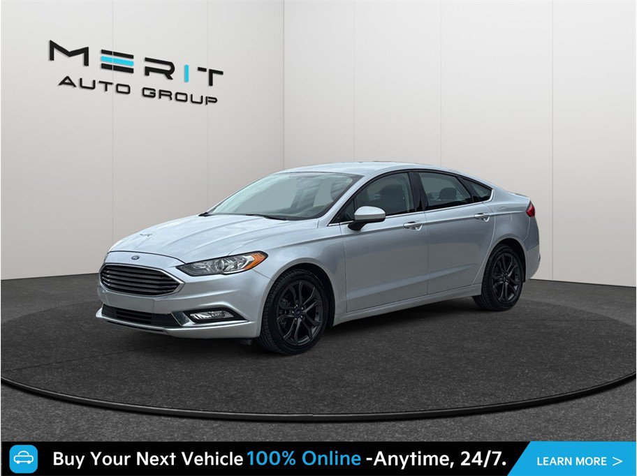 Used 2018 Ford Fusion SE w/ Equipment Group 201A FWD image 4