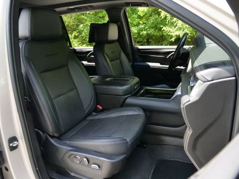 Used 2021 GMC Yukon XL Denali w/ Denali Ultimate Package AWD/4WD image 43
