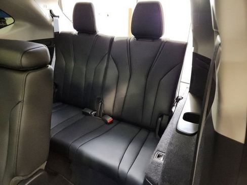 Used 2025 Acura MDX SH-AWD image 21