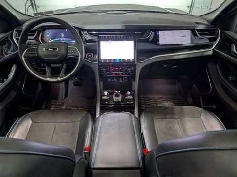 Used 2023 Jeep Grand Cherokee Trailhawk AWD/4WD image 11