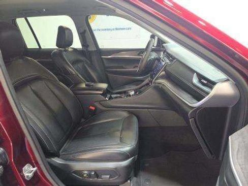 Used 2023 Jeep Grand Cherokee Limited w/ Black Appearance Package RWD image 5