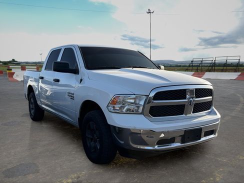 Used 2022 RAM 1500 Classic SLT RWD image 2