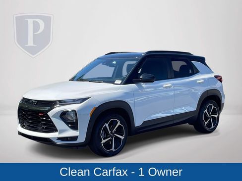Used 2023 Chevrolet TrailBlazer RS w/ Sun and Liftgate Package FWD image 4