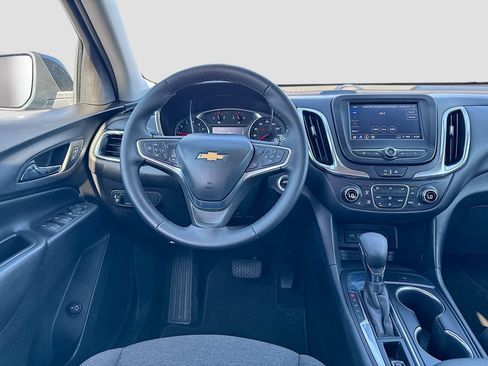 Used 2024 Chevrolet Equinox LT FWD image 23