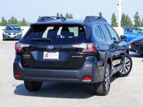 Used 2025 Subaru Outback Premium AWD/4WD image 8