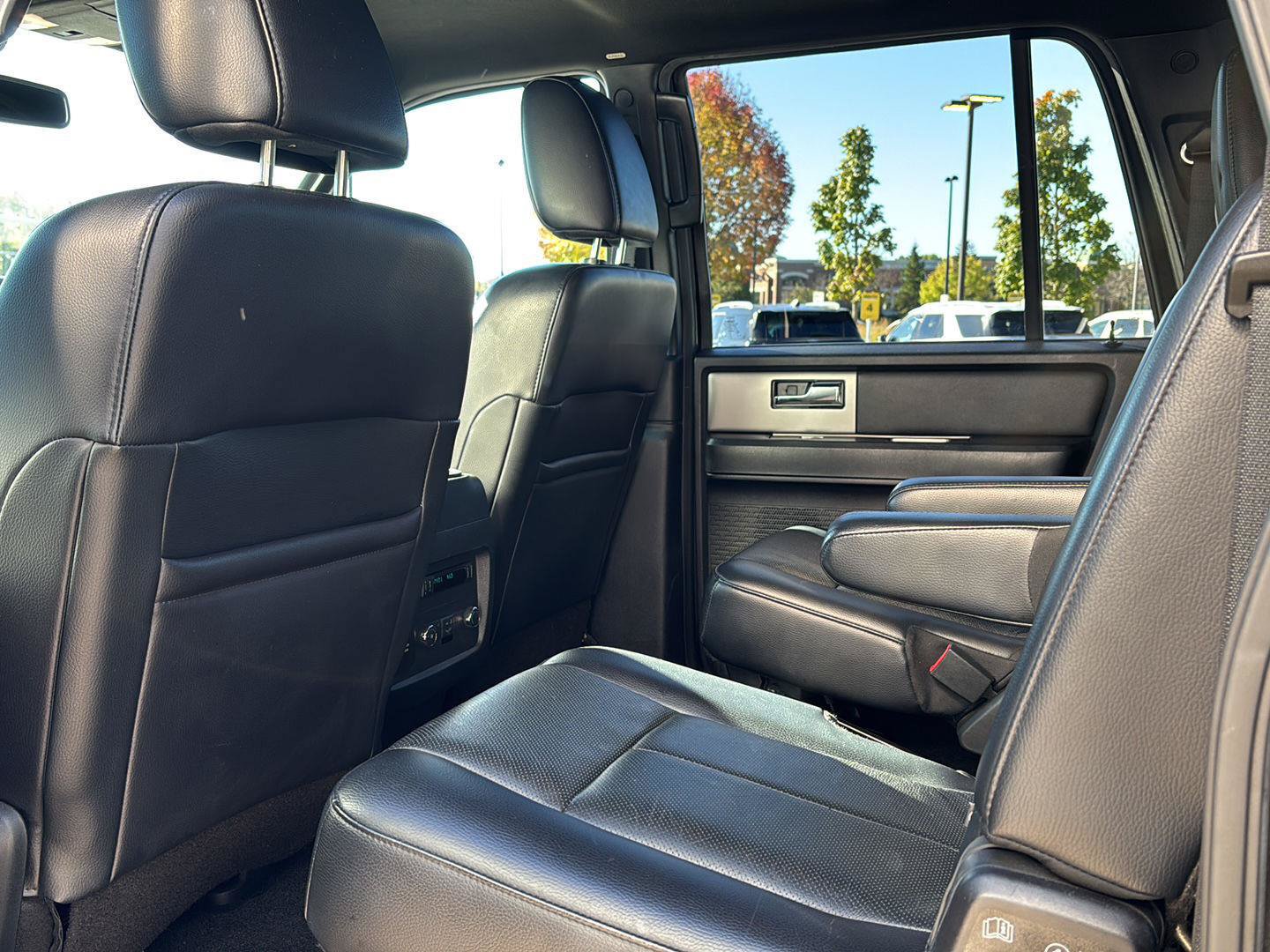 Used 2017 Ford Expedition EL XLT w/ Equipment Group 202A AWD/4WD image 24