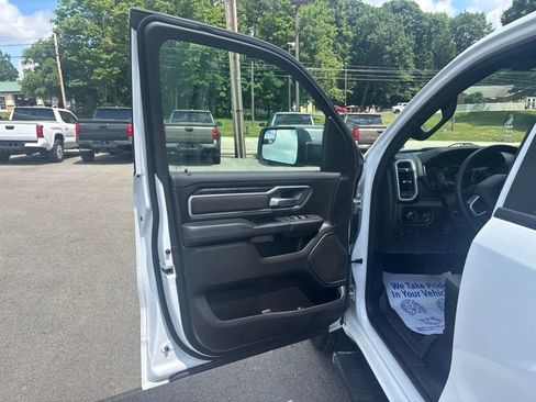 Used 2023 RAM 1500 Big Horn AWD/4WD image 18