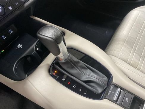 Certified 2027 Honda HR-V LX image 27