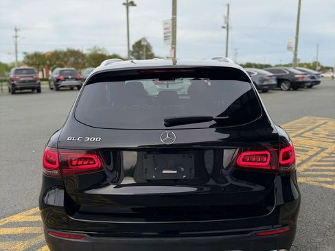 Used 2020 Mercedes-Benz GLC 300 w/ Premium Package image 5